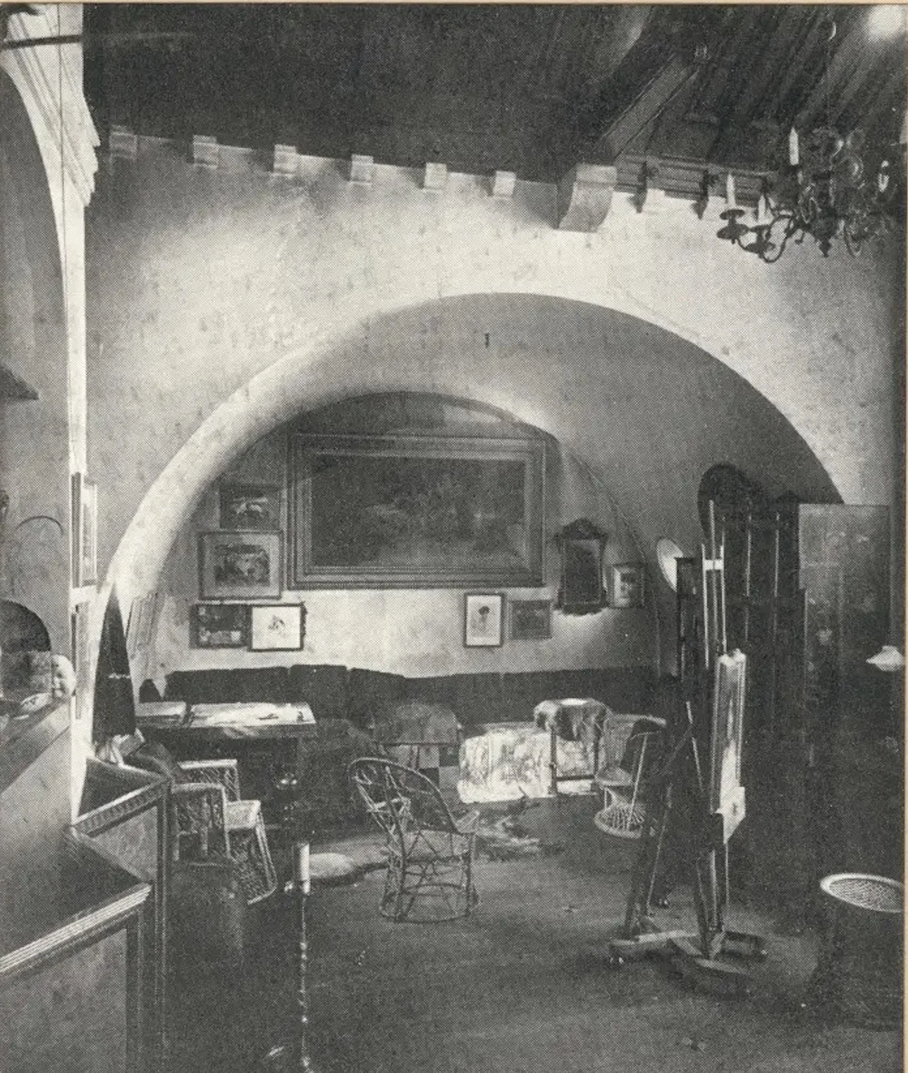 Anna Alma-Tadema Garden Studio at Grove End Road with telephone, 1912