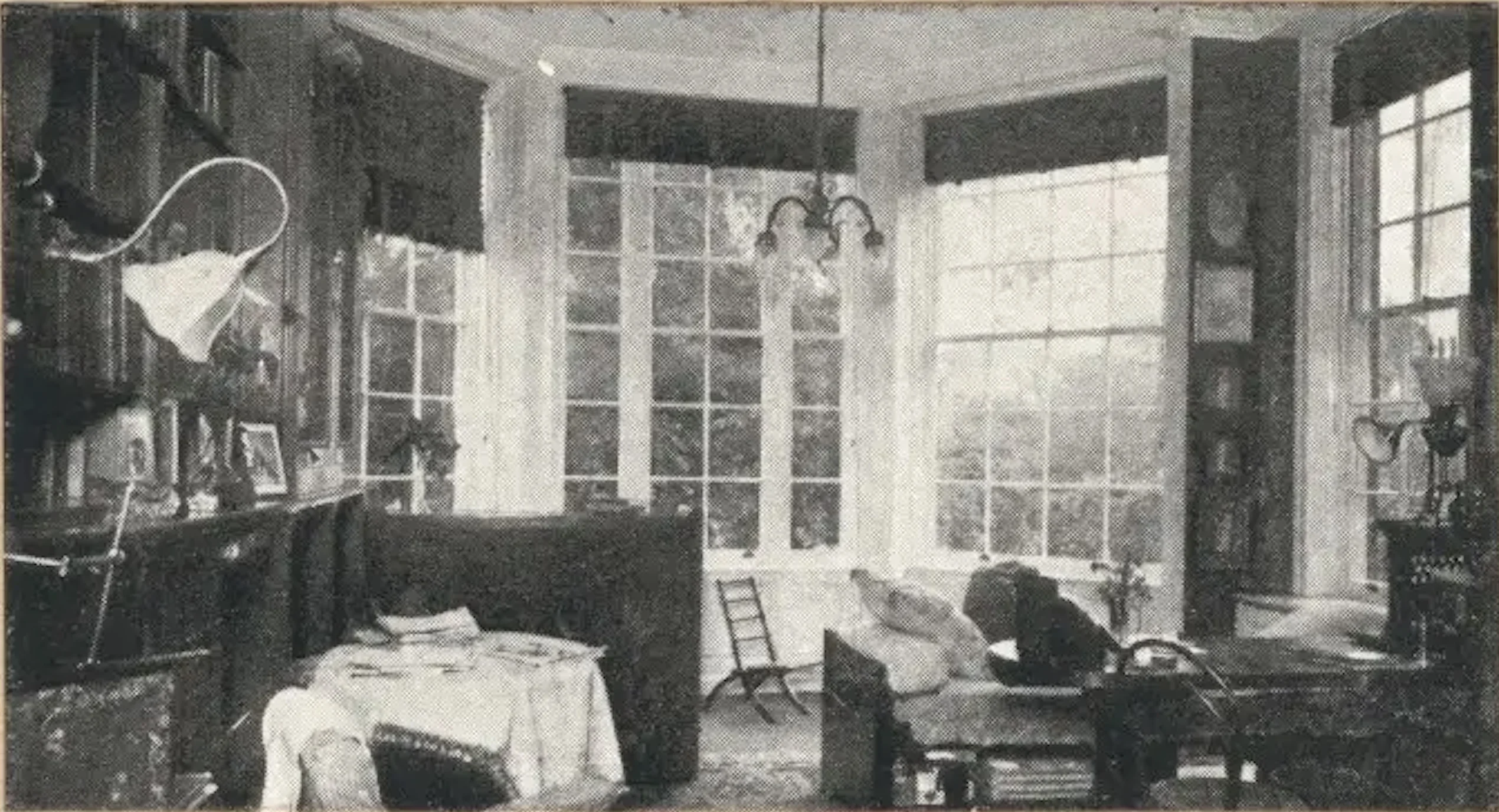 Alma-Tadema Library at Grove End Road with archaeological reference books, 1912
