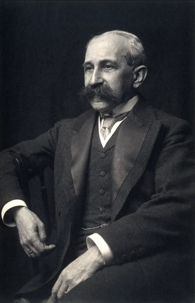 Sir Felix Semon. Photograph from the Wellcome Collection.
